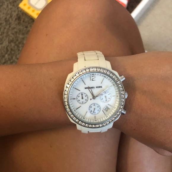 Michael Kors white watch - Picture 2 of 3